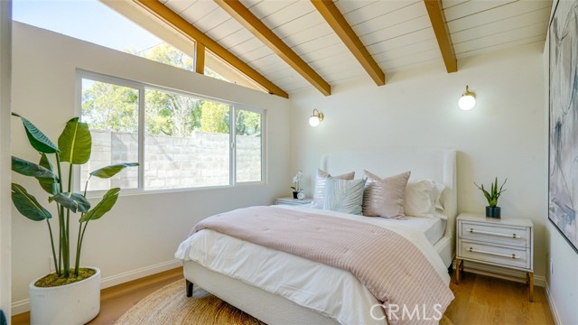 16347 Tupper Street, North Hills CA: https://media.crmls.org/medias/d4e2d548-ab89-4f68-bf9c-3d93ed5c9ba3.jpg