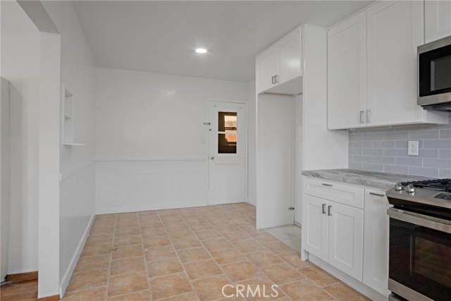 157 W Mariposa, San Clemente CA: https://media.crmls.org/medias/d4e39cbb-bdf4-4ec3-9e5a-0159a8b6bcbd.jpg