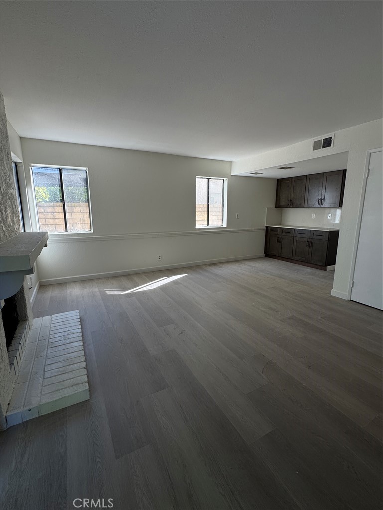 MLS #WS25244784 image #3