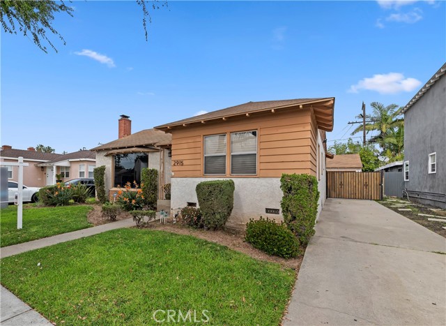 Detail Gallery Image 4 of 36 For 2915 W 95th, Inglewood,  CA 90305 - 3 Beds | 2 Baths