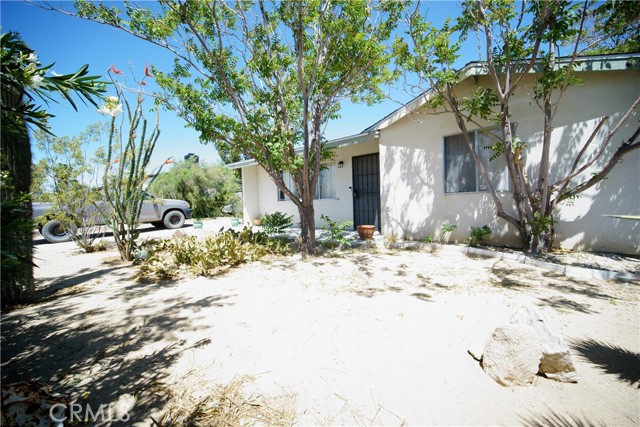 61740 Oleander Drive, Joshua Tree CA: https://media.crmls.org/medias/d4e3cf7f-0310-48ce-b2a7-c1446c064d67.jpg