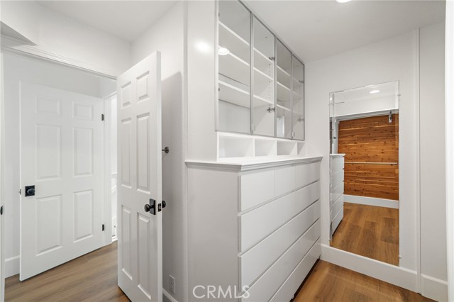 Detail Gallery Image 23 of 35 For 377 Roycroft Ave, Long Beach,  CA 90814 - 4 Beds | 2/1 Baths