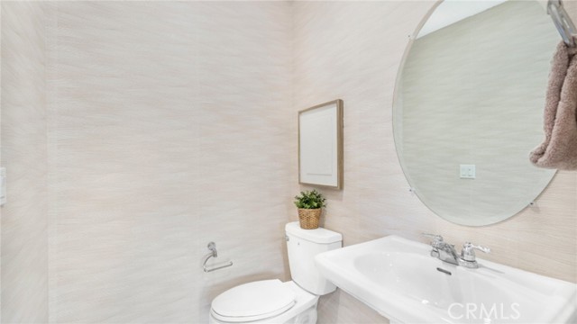 Detail Gallery Image 7 of 22 For 19279 Beech Grove St, Riverside,  CA 92507 - 3 Beds | 2/1 Baths