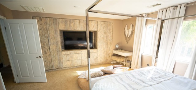 Detail Gallery Image 16 of 20 For 27462 English Ivy Ln, Canyon Country,  CA 91387 - 5 Beds | 3 Baths