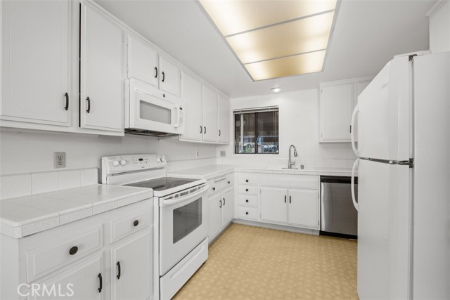 Detail Gallery Image 18 of 42 For 3110 via Serena South #P,  Laguna Woods,  CA 92637 - 2 Beds | 2 Baths