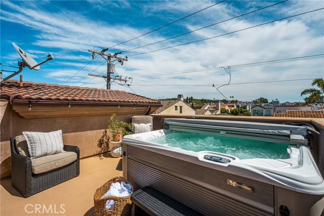 Detail Gallery Image 29 of 40 For 604 1/2 Marigold Ave #B,  Corona Del Mar,  CA 92625 - 3 Beds | 3 Baths