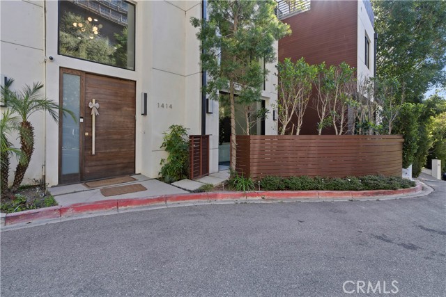 1414 Dawnridge Drive, Beverly Hills CA: https://media.crmls.org/medias/d4e5c534-3b4b-4895-9b22-55c264dd5afe.jpg