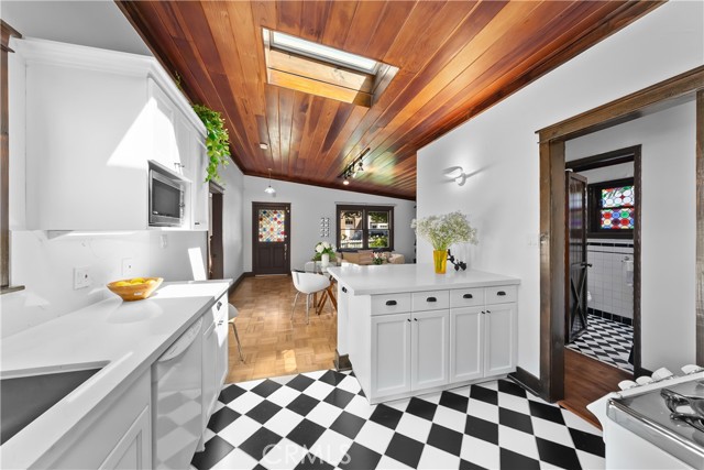 3017 Elm Avenue, Manhattan Beach, California 90266, 2 Bedrooms Bedrooms, ,2 BathroomsBathrooms,Residential,Sold,Elm,SB21199179