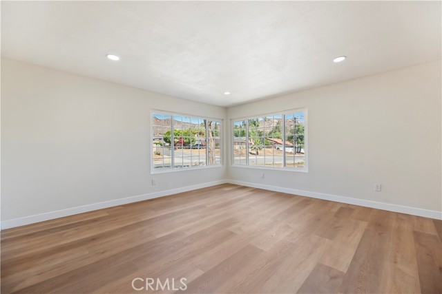 5430 Avenue Juan Bautista, Jurupa Valley CA: https://media.crmls.org/medias/d4e7008d-3daa-460b-8322-8cc0da2901b2.jpg