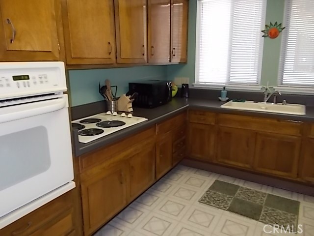715 Avenida Majorca, Laguna Woods CA: https://media.crmls.org/medias/d4e759a0-4cc1-43bb-bbfb-083b93eb9580.jpg