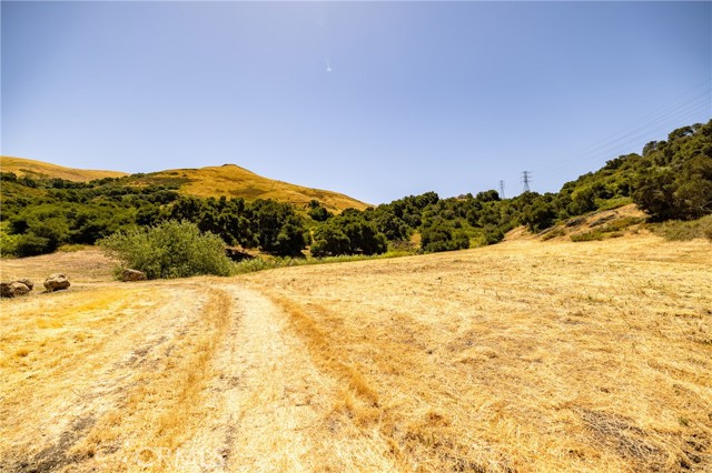 680 Spring Canyon Lane, Nipomo CA: https://media.crmls.org/medias/d4e7a84c-a53e-4cf1-a0b4-b39ddc8feb4b.jpg