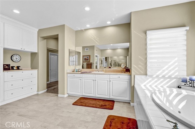 Detail Gallery Image 32 of 49 For 7315 Rutherford Hill, West Hills,  CA 91307 - 6 Beds | 4/1 Baths