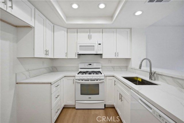 Detail Gallery Image 12 of 41 For 1910 E Calico Dr, West Covina,  CA 91791 - 2 Beds | 2/1 Baths