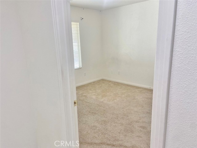 57281 Titian Court, Yucca Valley CA: https://media.crmls.org/medias/d4e87b9c-a2a3-466d-8fcb-8523c1e864a2.jpg