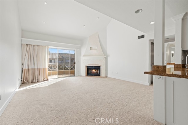Detail Gallery Image 2 of 33 For 23725 Del Monte Dr #192,  Valencia,  CA 91355 - 2 Beds | 2 Baths