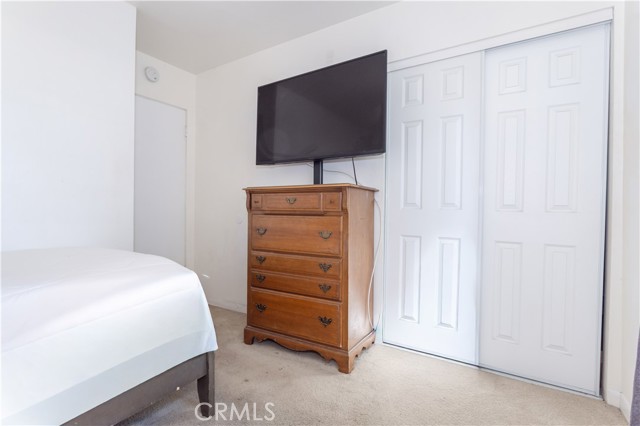 Detail Gallery Image 24 of 28 For 8006 Zelzah, Reseda,  CA 91335 - 4 Beds | 2 Baths