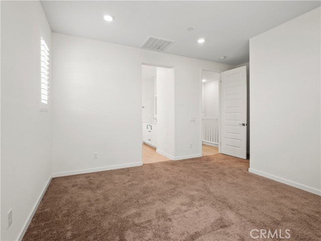 Detail Gallery Image 30 of 41 For 27148 Valley Oak Pl, Valencia,  CA 91381 - 4 Beds | 4 Baths