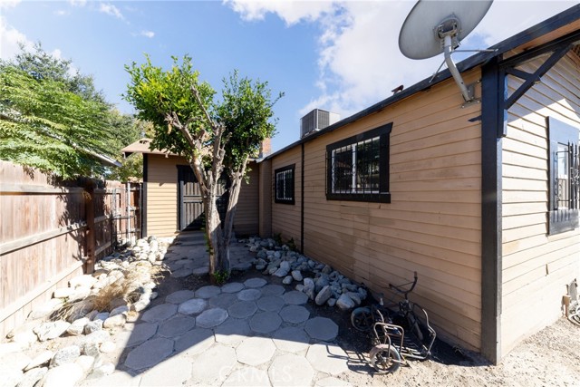 Detail Gallery Image 23 of 28 For 1388 N Lugo, San Bernardino,  CA 92404 - 2 Beds | 1 Baths