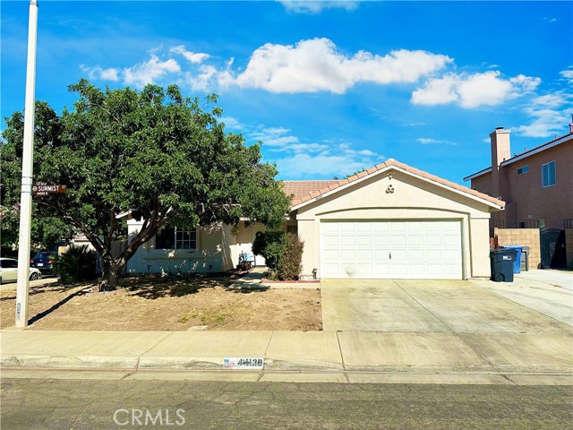 Detail Gallery Image 1 of 22 For 44138 Sunmist Ct, Lancaster,  CA 93535 - 3 Beds | 2 Baths