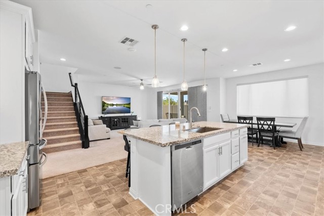 Detail Gallery Image 14 of 43 For 29579 Laredo Cir, Menifee,  CA 92584 - 5 Beds | 4 Baths