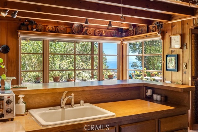 1680 Newhall Avenue, Cambria CA: https://media.crmls.org/medias/d4eb55c4-8c01-4424-adc9-b8afda85faad.jpg