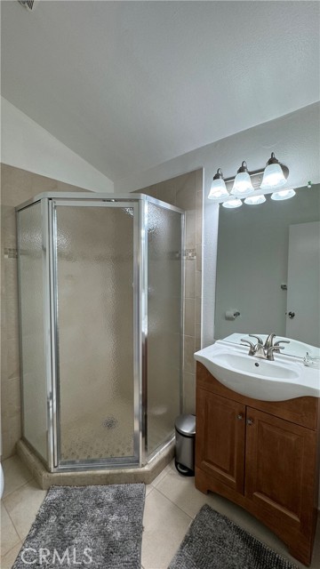 Detail Gallery Image 19 of 24 For 1056 Walnut Grove Ave #G,  Rosemead,  CA 91770 - 3 Beds | 3 Baths