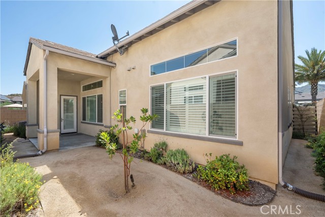 Detail Gallery Image 29 of 44 For 25117 Bergamot Ct, Canyon Country,  CA 91387 - 2 Beds | 2 Baths