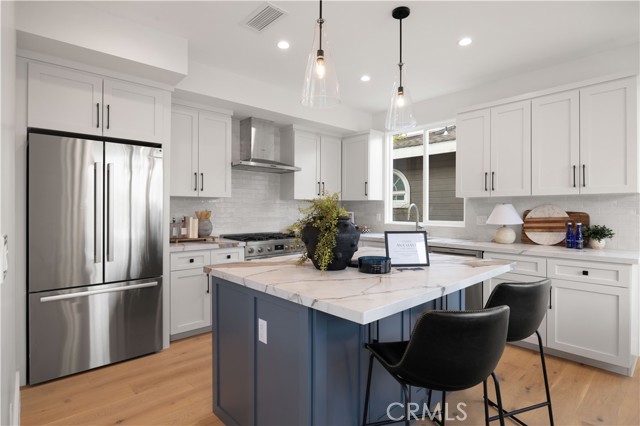 Detail Gallery Image 11 of 43 For 2018 Grant Ave a,  Redondo Beach,  CA 90278 - 4 Beds | 5 Baths