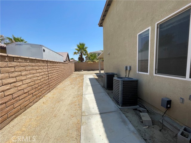 Detail Gallery Image 5 of 23 For 37222 Camden Dr, Indio,  CA 92203 - 5 Beds | 3 Baths