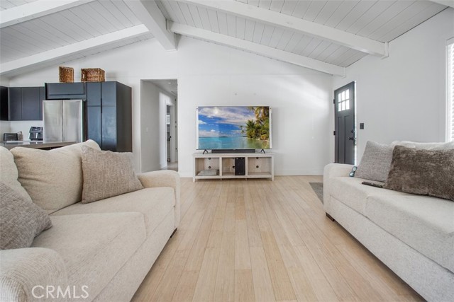 955 Apple Avenue, Wrightwood CA: https://media.crmls.org/medias/d4ee2125-7112-43f3-875b-d63f9502592a.jpg
