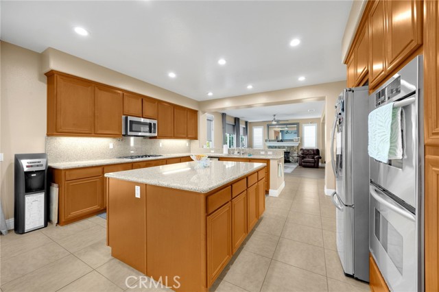 Detail Gallery Image 17 of 38 For 8132 Finch St., Corona,  CA 92880 - 5 Beds | 3 Baths