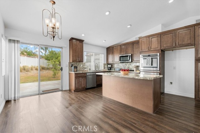 4758 Don Diego, San Bernardino CA: https://media.crmls.org/medias/d4ef70bb-f91b-4327-bd45-f446861f3836.jpg