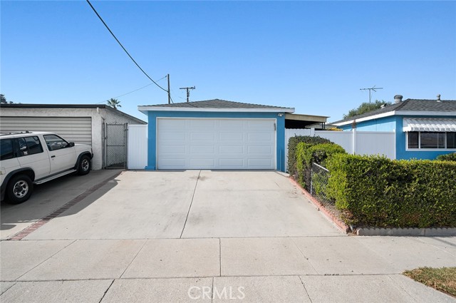 14005 Carfax Avenue, Bellflower, California 90706, 4 Bedrooms Bedrooms, ,2 BathroomsBathrooms,Single Family Residence,For Sale,Carfax,RS25026643