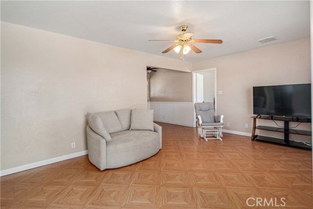 Detail Gallery Image 5 of 30 For 309 N Fairview St, Ridgecrest,  CA 93555 - 3 Beds | 2 Baths