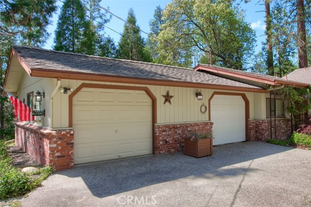 5621 Ponderosa Court, Mariposa CA: https://media.crmls.org/medias/d4f069e7-aa0e-47f4-bfbe-08b5894d3669.jpg