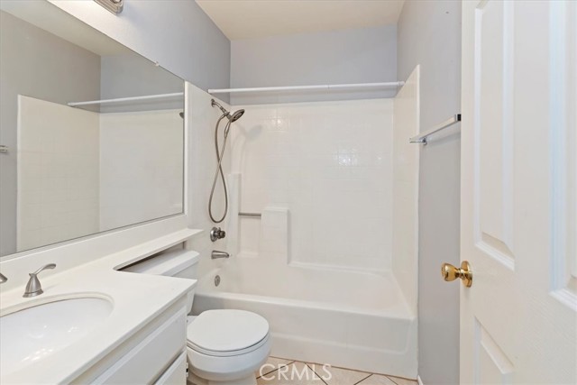 Detail Gallery Image 22 of 31 For 983 Elsa Ct #B,  Corona,  CA 92881 - 2 Beds | 2/1 Baths