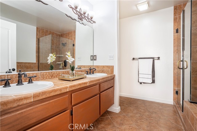 Detail Gallery Image 18 of 25 For 5240 Vantage, Valley Village,  CA 91607 - 2 Beds | 3 Baths