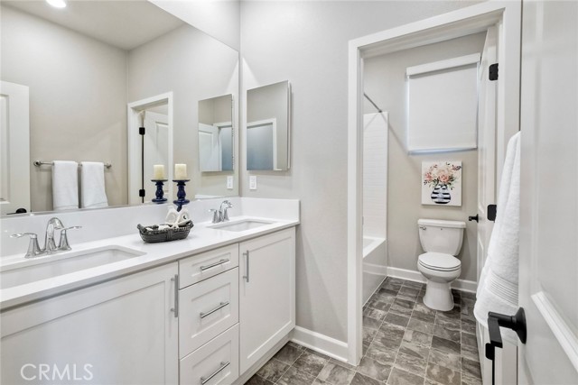 1097 Delpy View, Vista CA: https://media.crmls.org/medias/d4f1a74e-0d82-4638-8db7-b89d8571871f.jpg