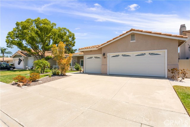 Detail Gallery Image 3 of 37 For 41814 Corte Lara, Temecula,  CA 92592 - 4 Beds | 3 Baths