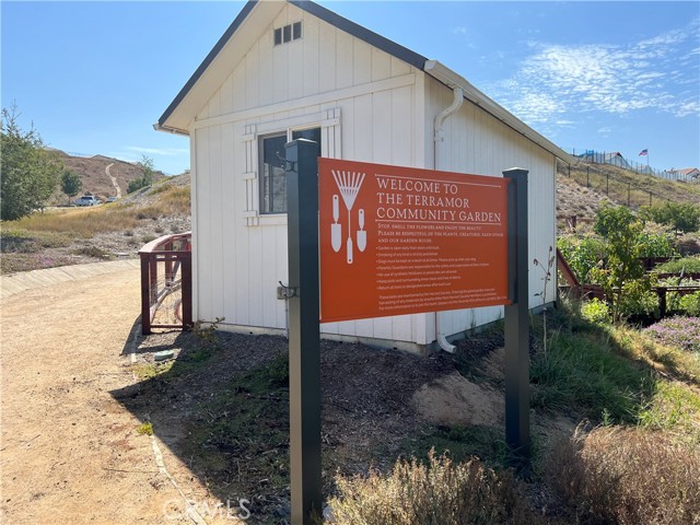 Detail Gallery Image 33 of 34 For 24848 Rockston, Corona,  CA 92883 - 4 Beds | 3 Baths