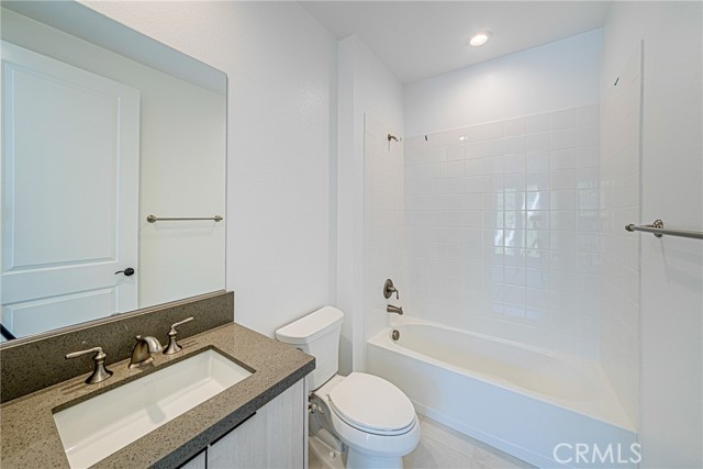 Detail Gallery Image 17 of 37 For 20138 W Galway Ln, Porter Ranch,  CA 91326 - 5 Beds | 5/1 Baths