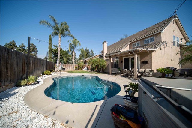 6028 W Evergreen Avenue, Visalia CA: https://media.crmls.org/medias/d4f2e853-d392-40c5-a087-597a8ef5dcd2.jpg