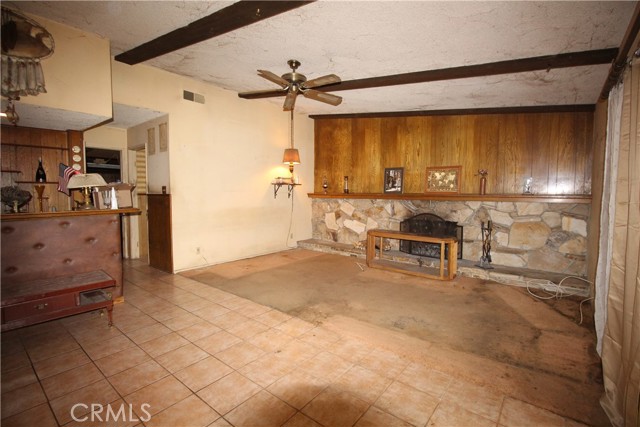186 West Sidlee Street photo 5