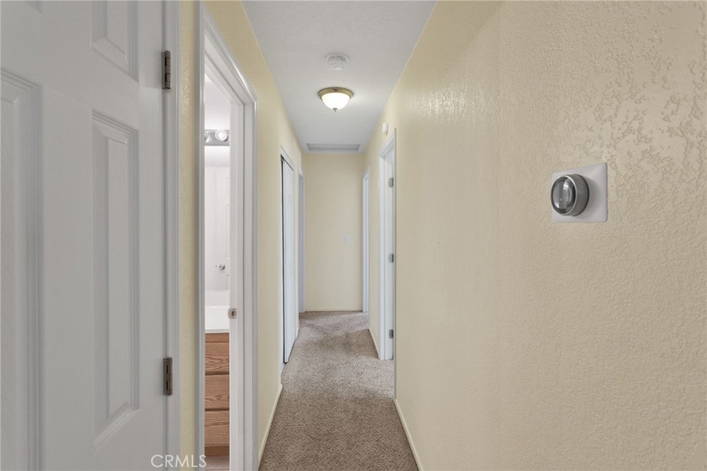 https://media.crmls.org/medias/d4f342f3-75cd-4cf2-870a-433db41b9229.jpg?preset=X-Large
