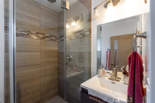 Detail Gallery Image 51 of 54 For 6015 Laurelgrove, North Hollywood,  CA 91606 - 5 Beds | 5 Baths