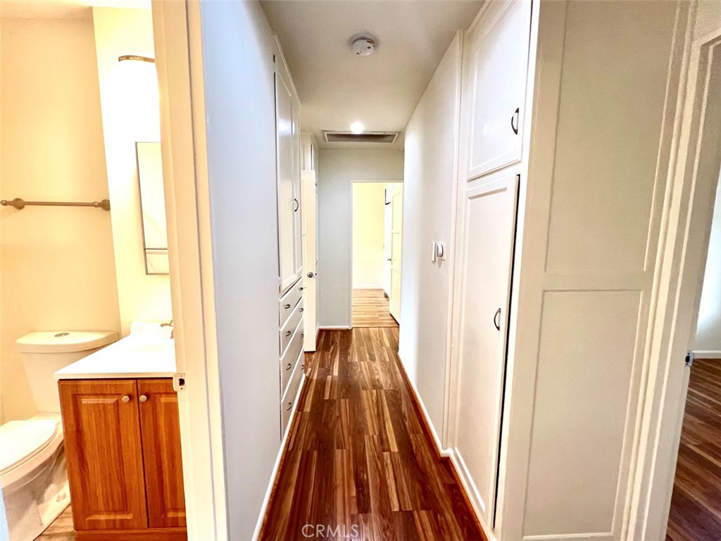https://media.crmls.org/medias/d4f5189d-61a2-4b0d-8856-3beceed7ac91.jpg?preset=X-Large