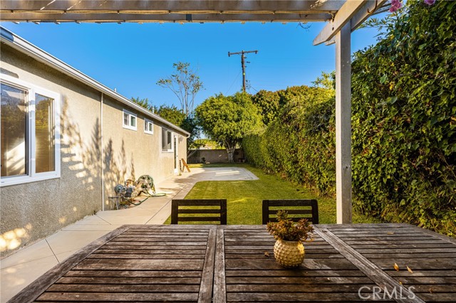 Image 12 of 58 For 939 Oak Street