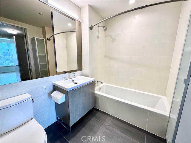 Detail Gallery Image 21 of 26 For 889 Francisco St #1006,  Los Angeles,  CA 90017 - 2 Beds | 2/1 Baths