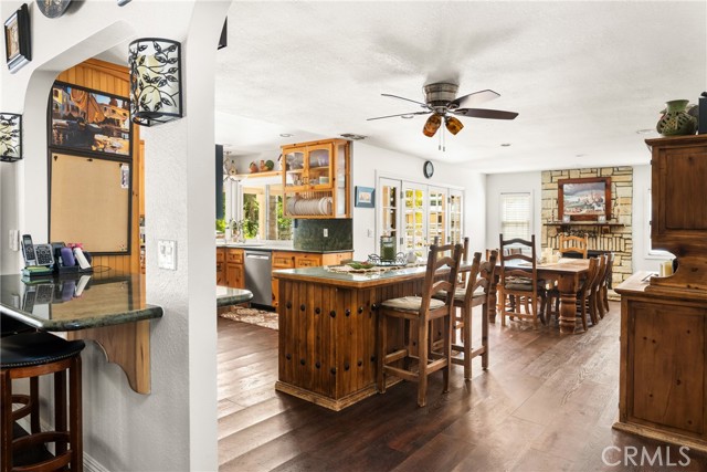 17927 Sun Hill Drive, Yorba Linda CA: https://media.crmls.org/medias/d4f72afb-2d37-45ed-aa46-1ca03d3e8d7b.jpg