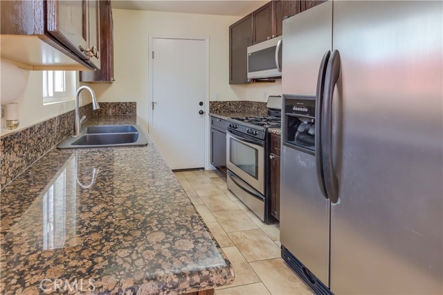 633 Elaine Avenue, Oceanside CA: https://media.crmls.org/medias/d4f77e97-69e1-4d47-a8db-db5317ede660.jpg